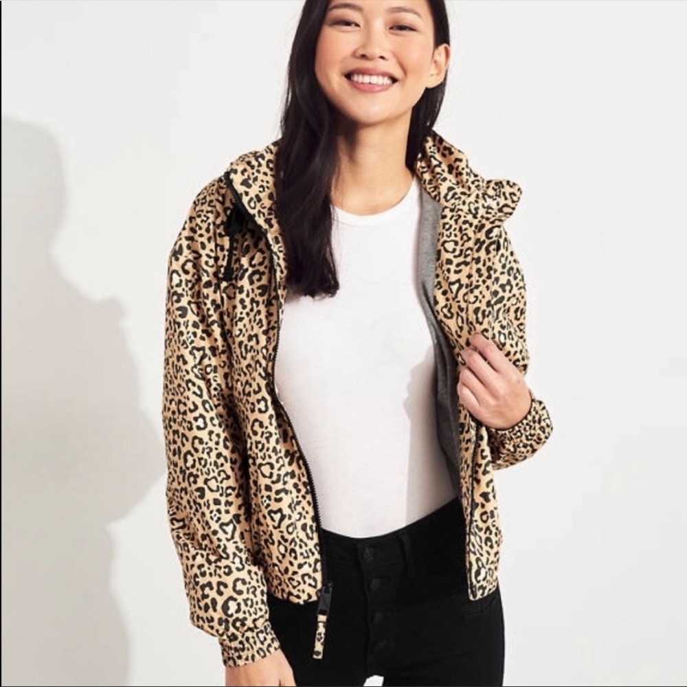 Leopard Print Windbreaker - Hollister🤎